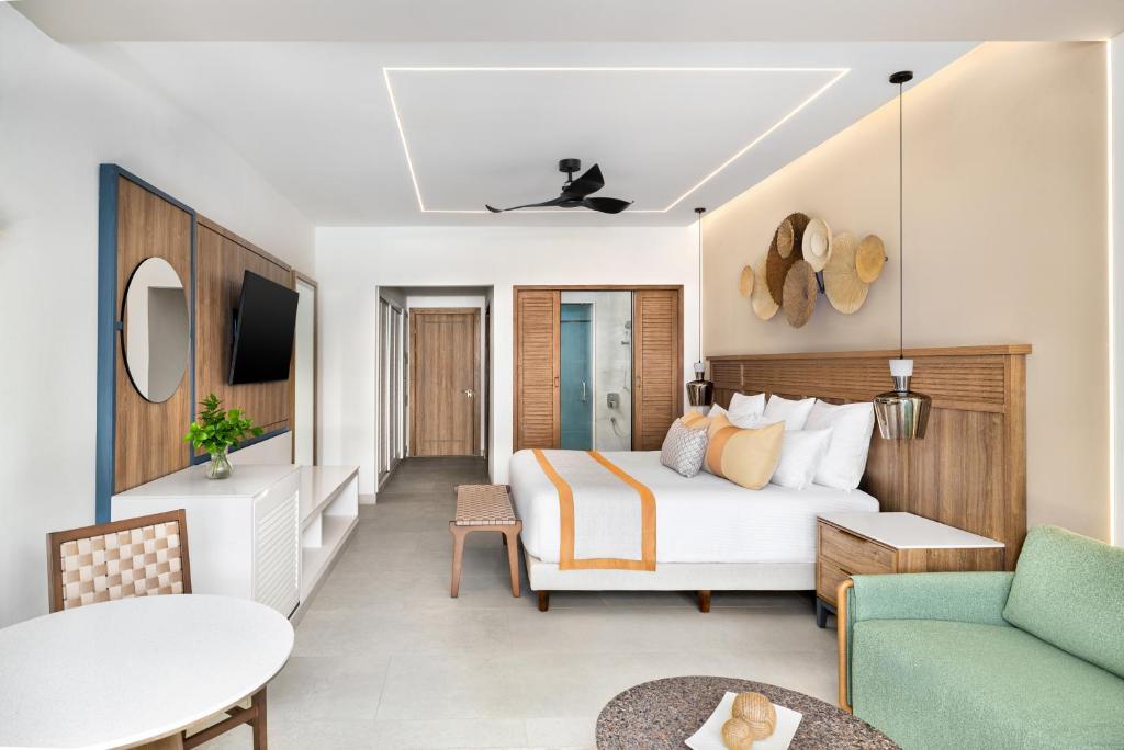 JUNIOR SUITE 