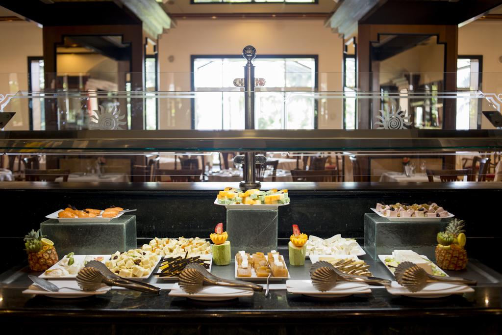 MAIN RESTAURANT