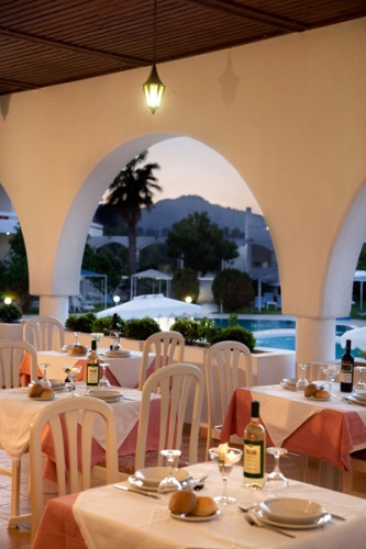 Hotel Niriides Beach  restaurant.jpg