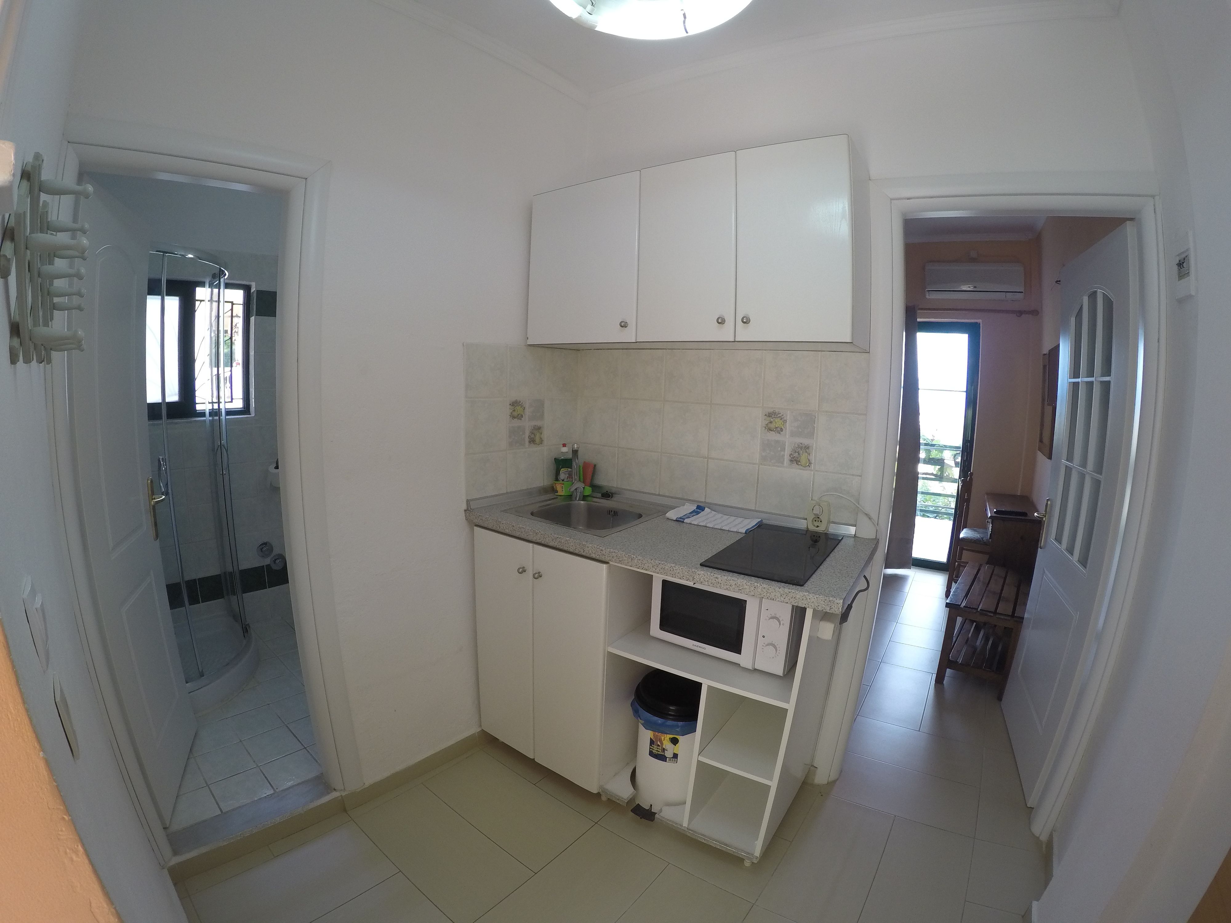 APARTMENT 2 BEDROOM 4 PAX