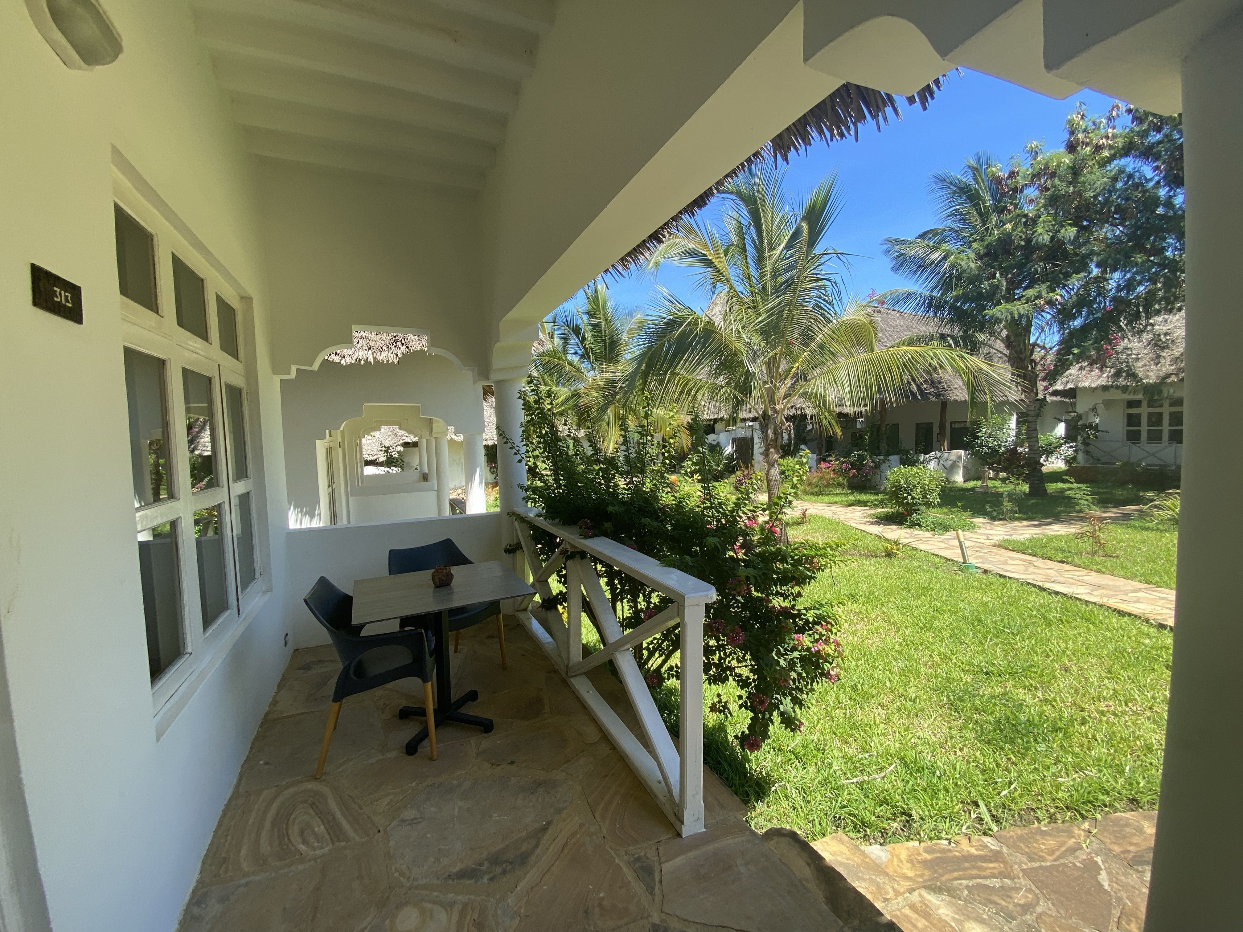 VILLA ROOM