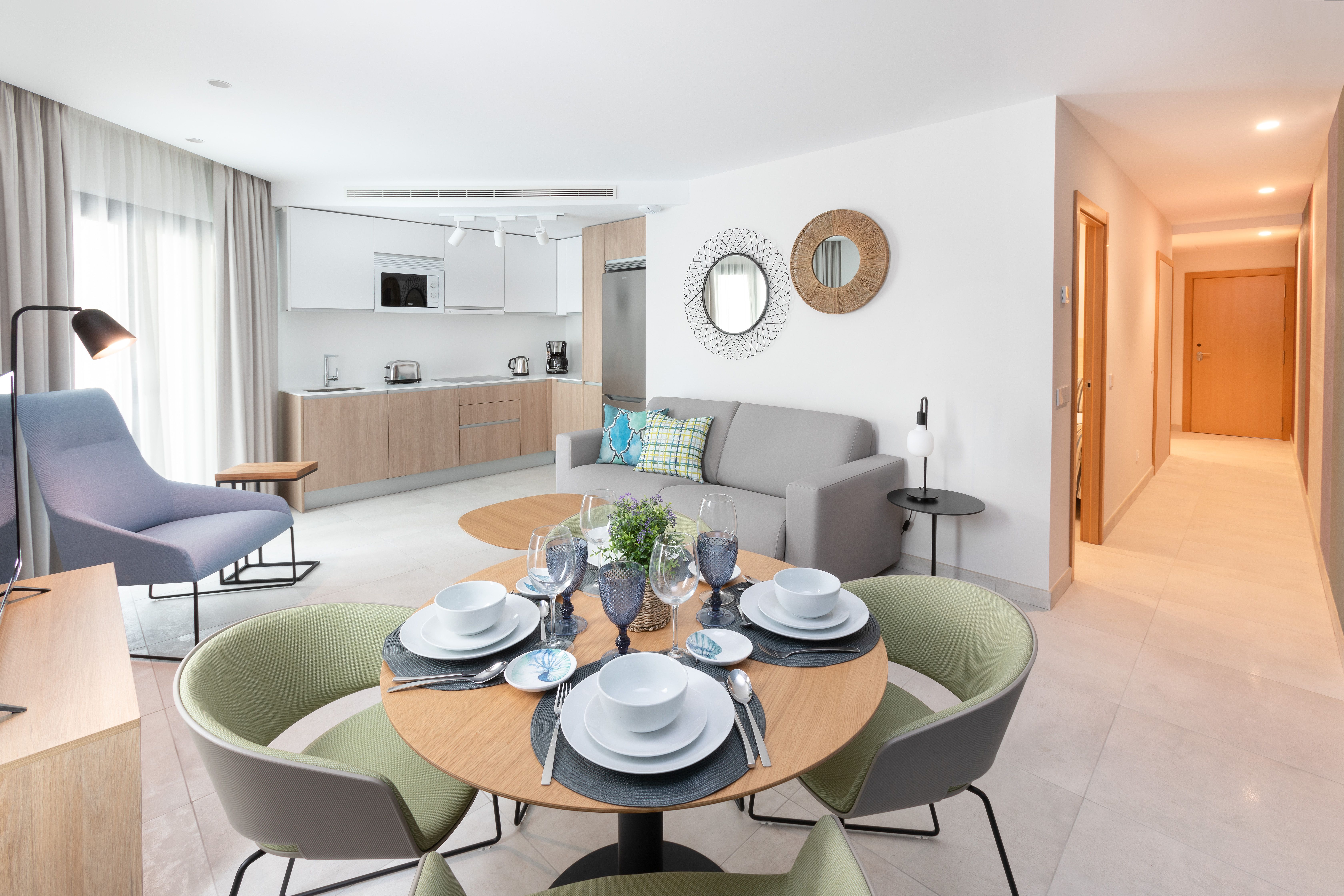 APARTMENT 2 BEDROOMS BALCONY