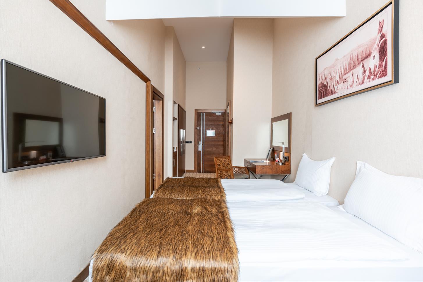 GRAND DELUXE ROOM
