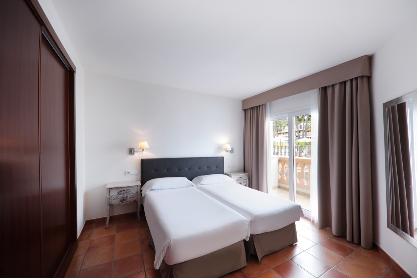 AS - APARTMENT SUPERIOR