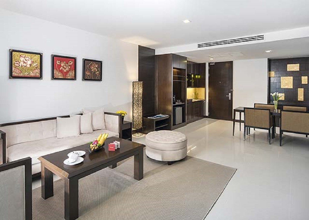 JUNIOR SUITE POOL ACCESS