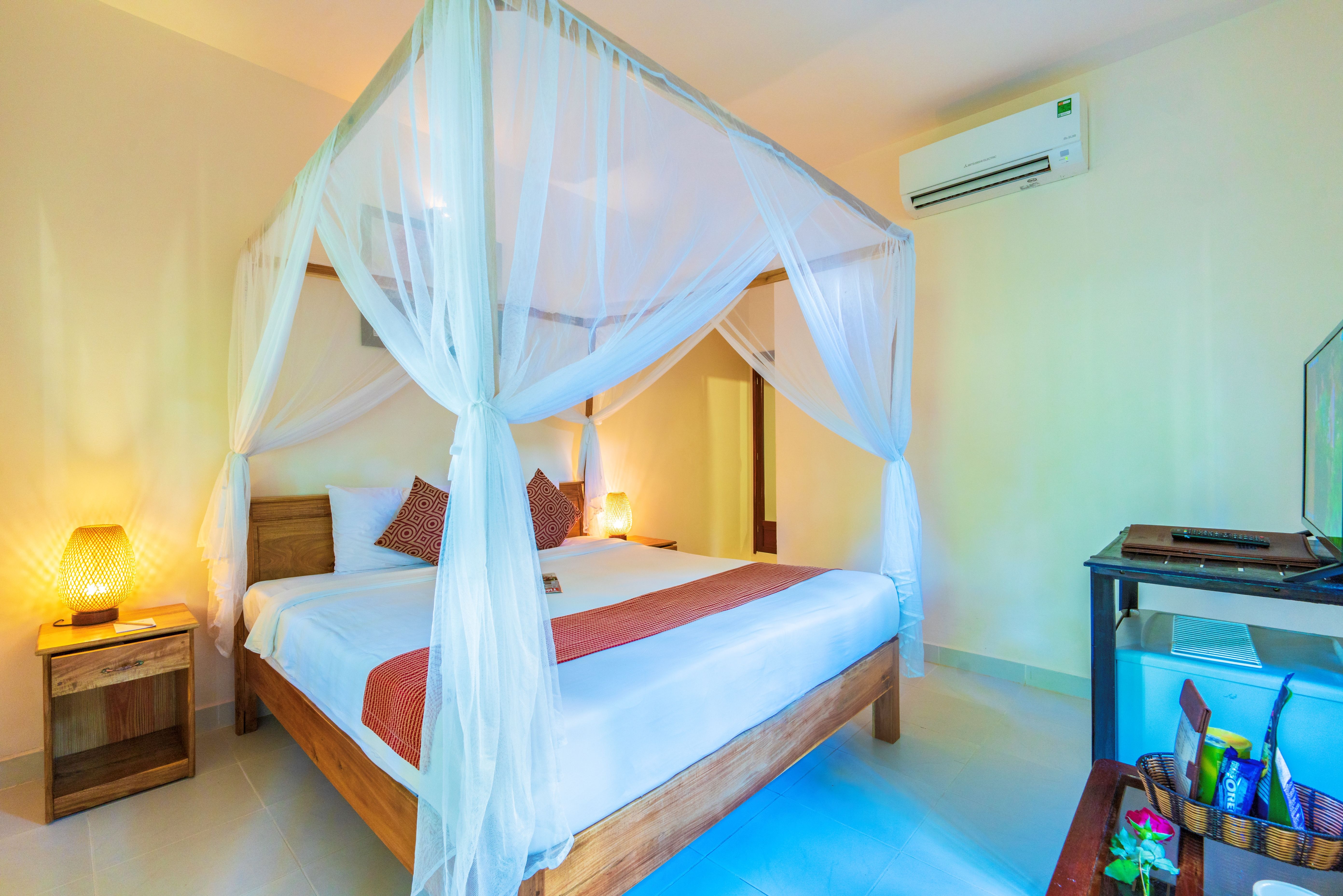 ROOM STANDARD WITH BALCONY GARDENVIEW