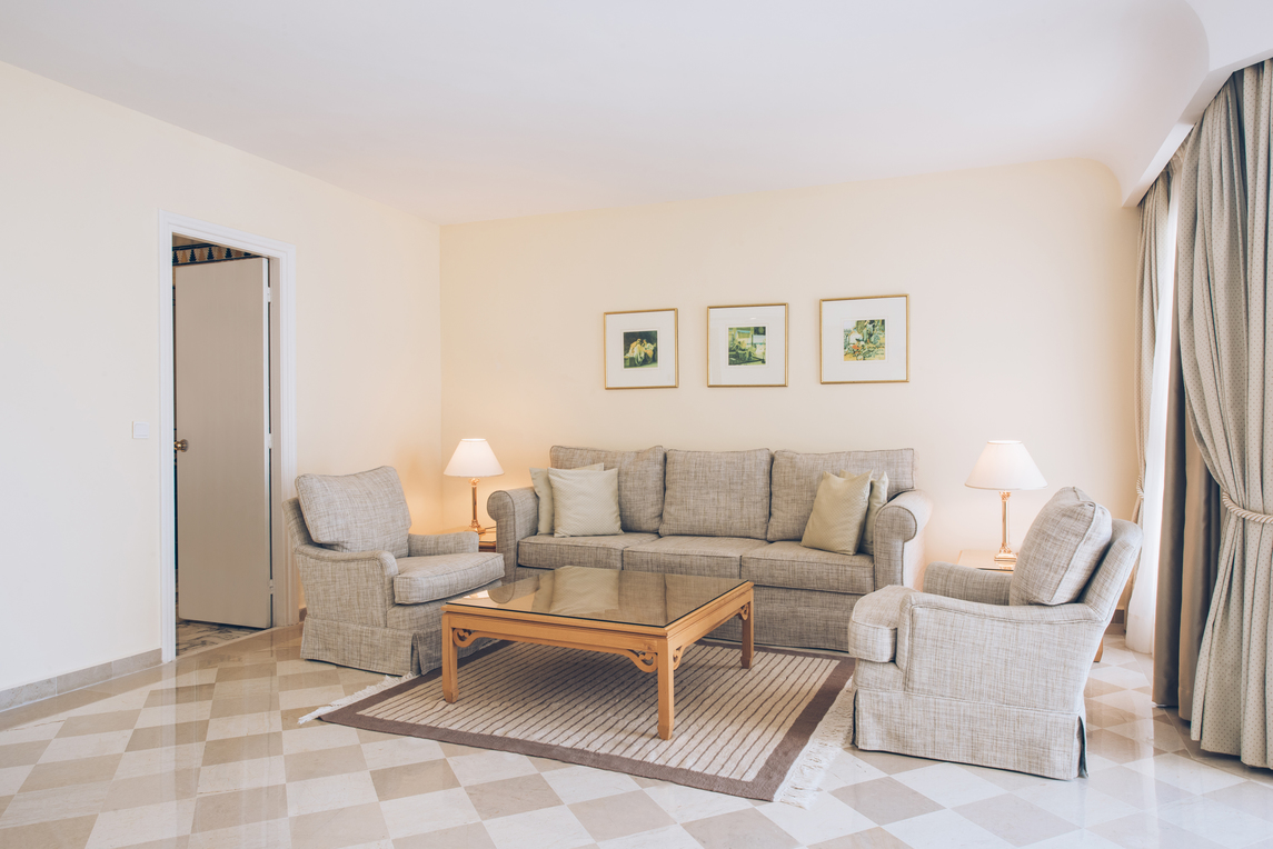 SENIOR SUITE