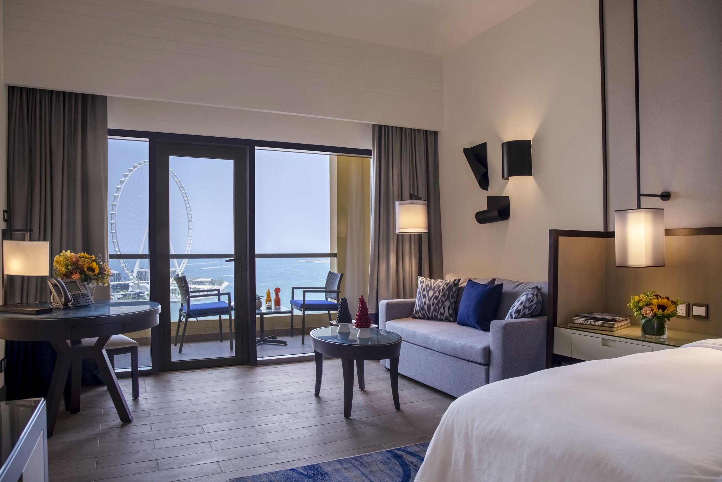 AIN DUBAI SEA VIEW ROOM WITH BALCONY