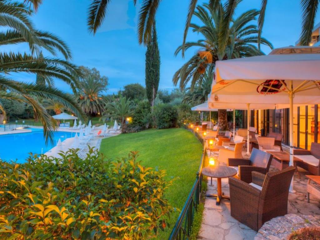 POOL BAR