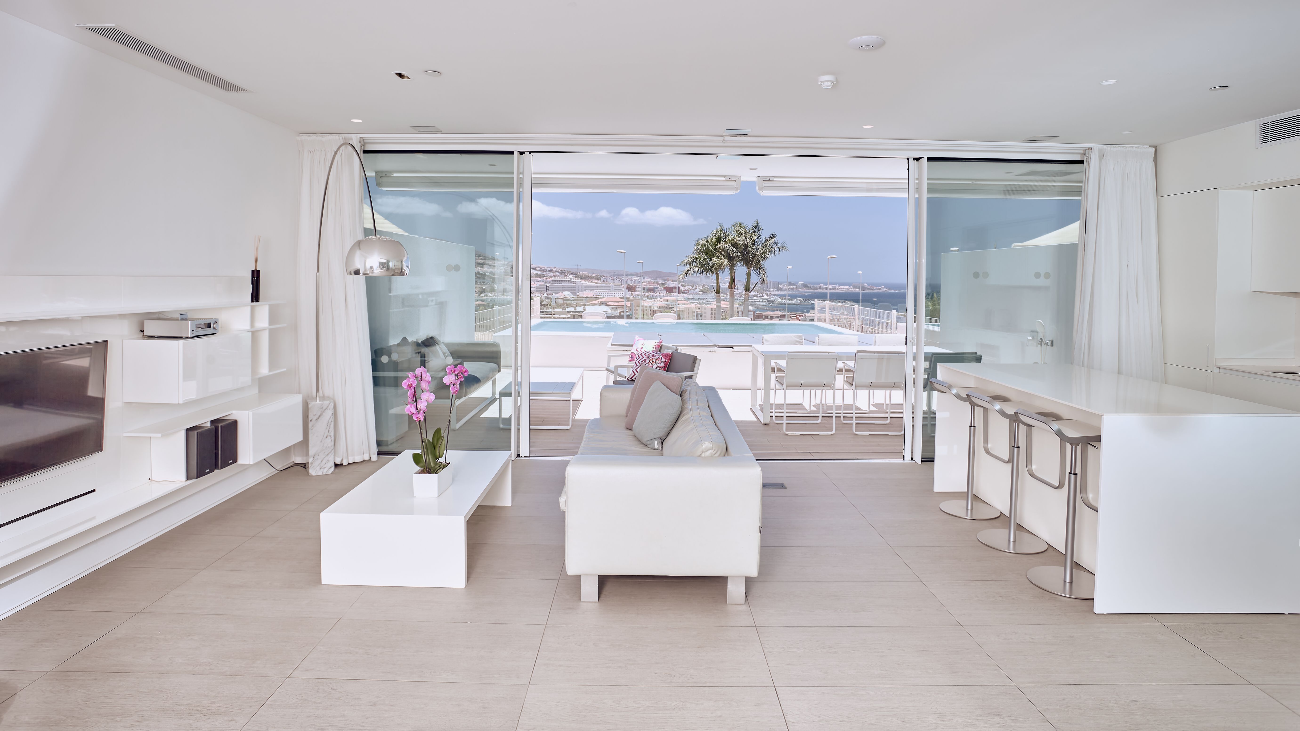 2 BEDROOM SUITE WITH SEA VIEW AND PRIVATE POOL (SERENITY RIO)