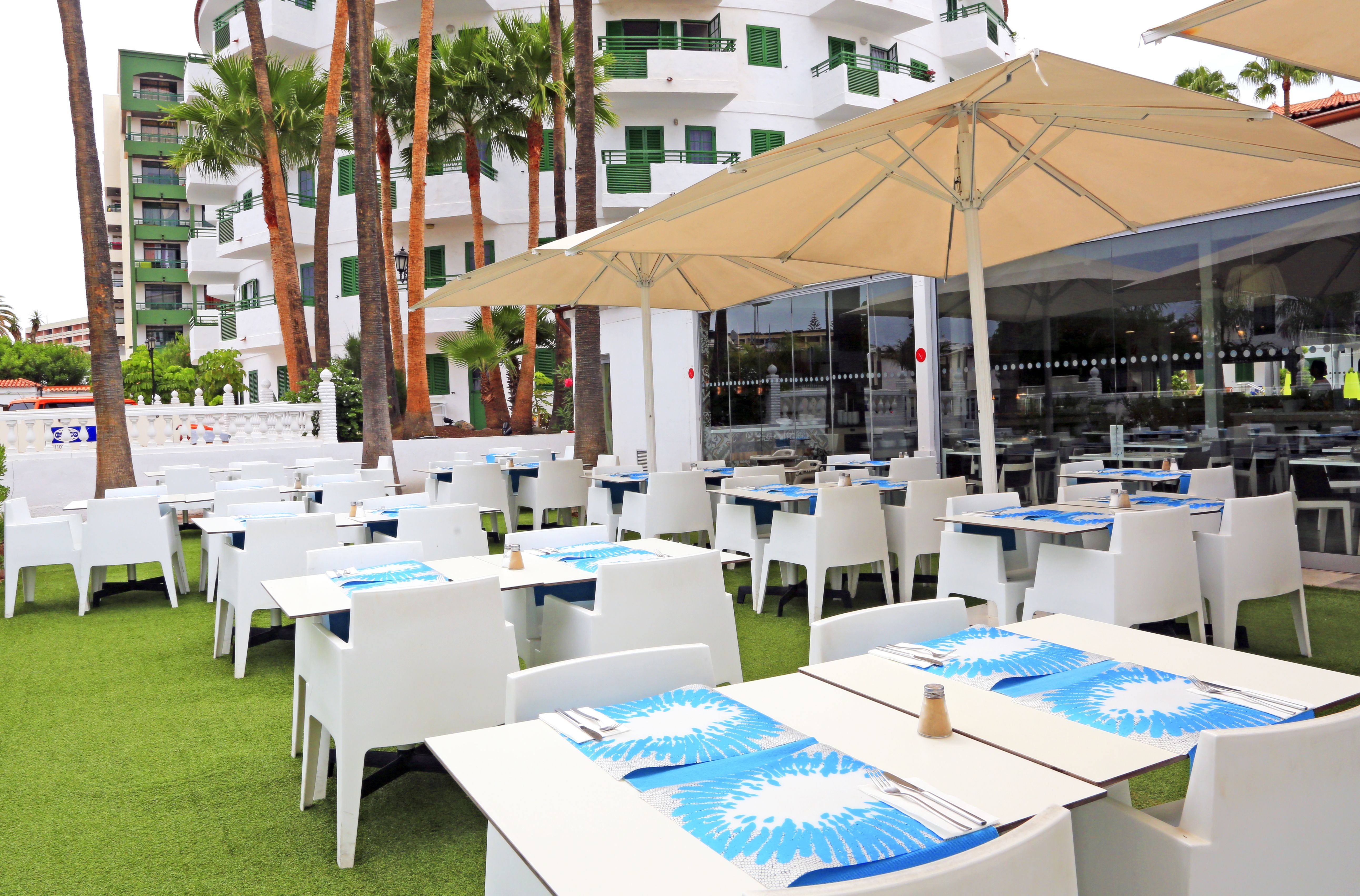 Beach Lounge