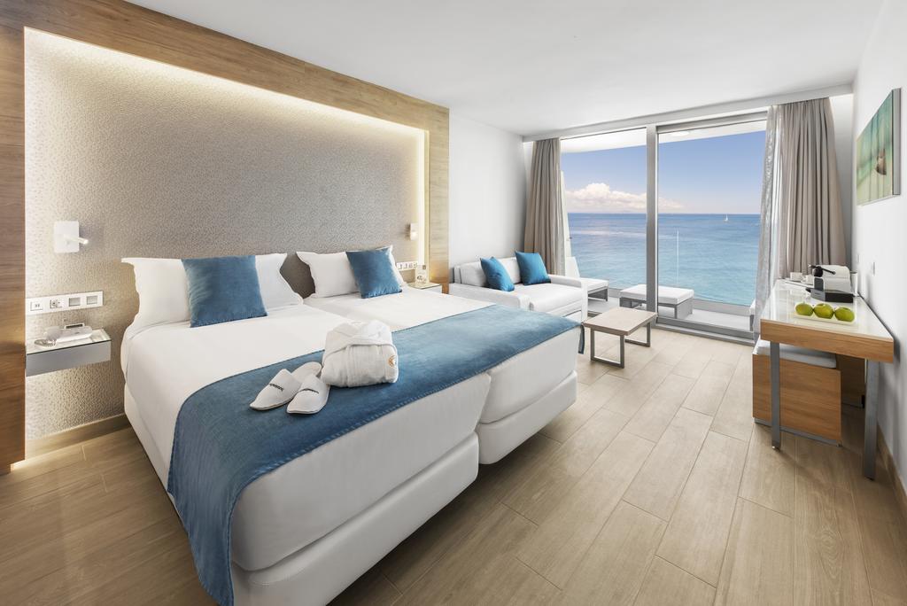 DOUBLE DELUXE ARTEMISA FRONT SEA VIEW TERRACE