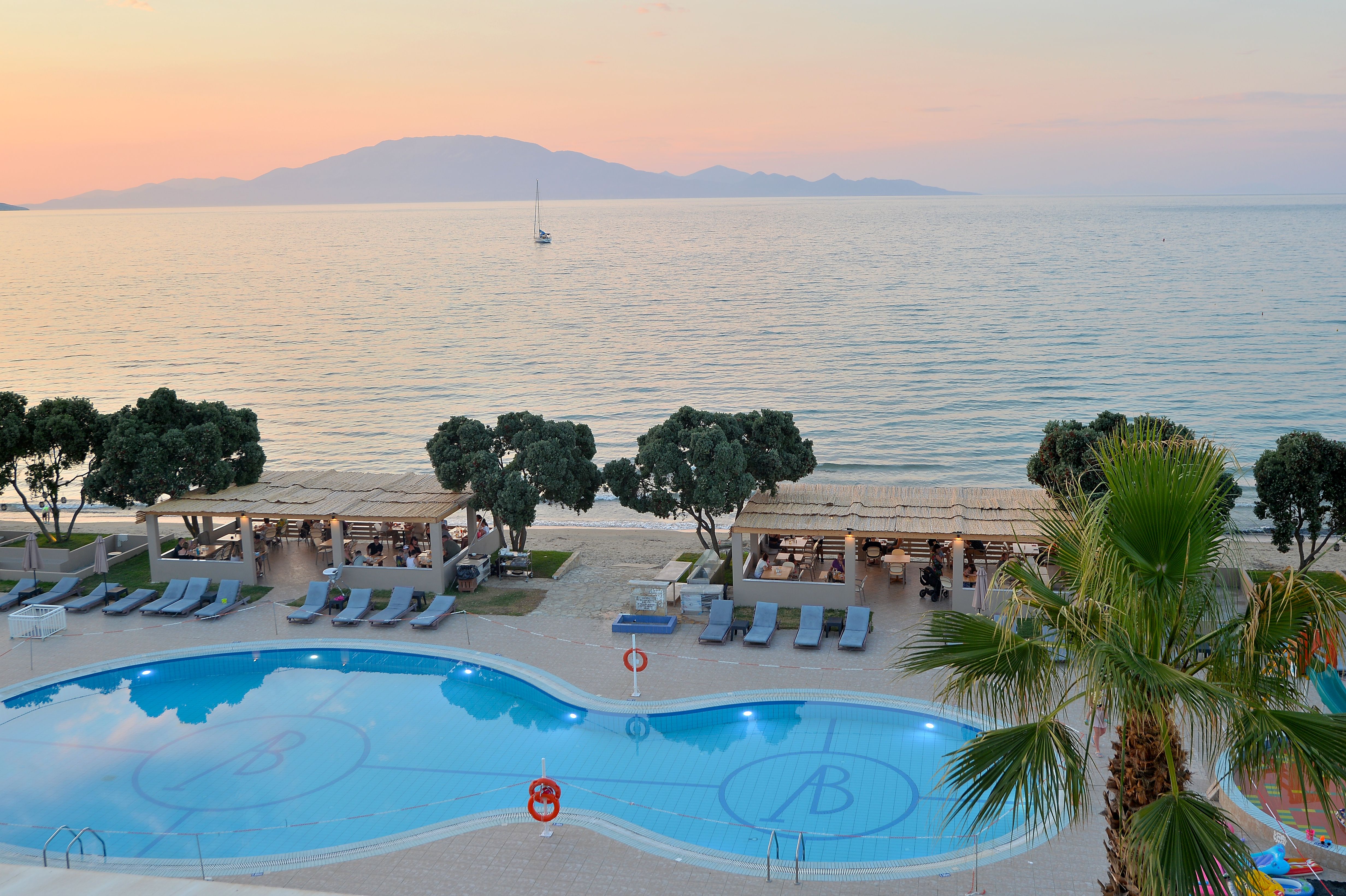 Piscina deschisă