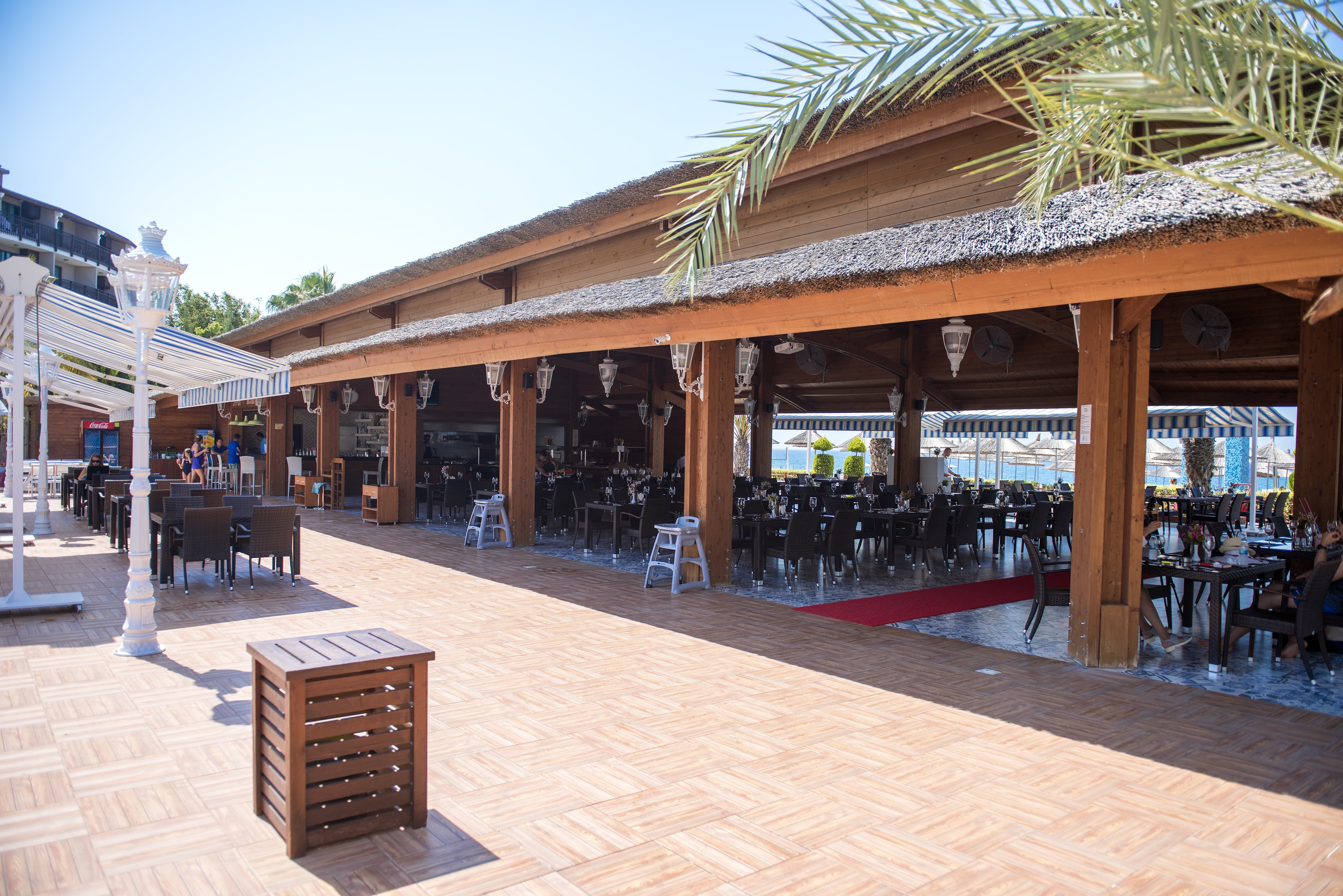 SNACK RESTAURANT