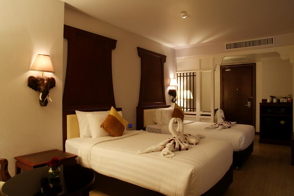 SUPERIOR ROOM