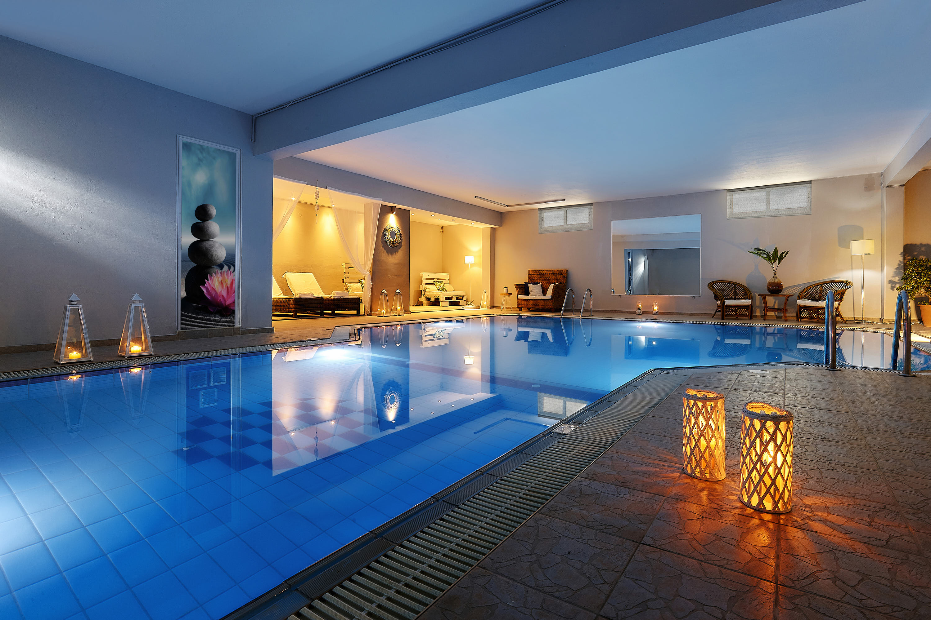 Piscină interioară
