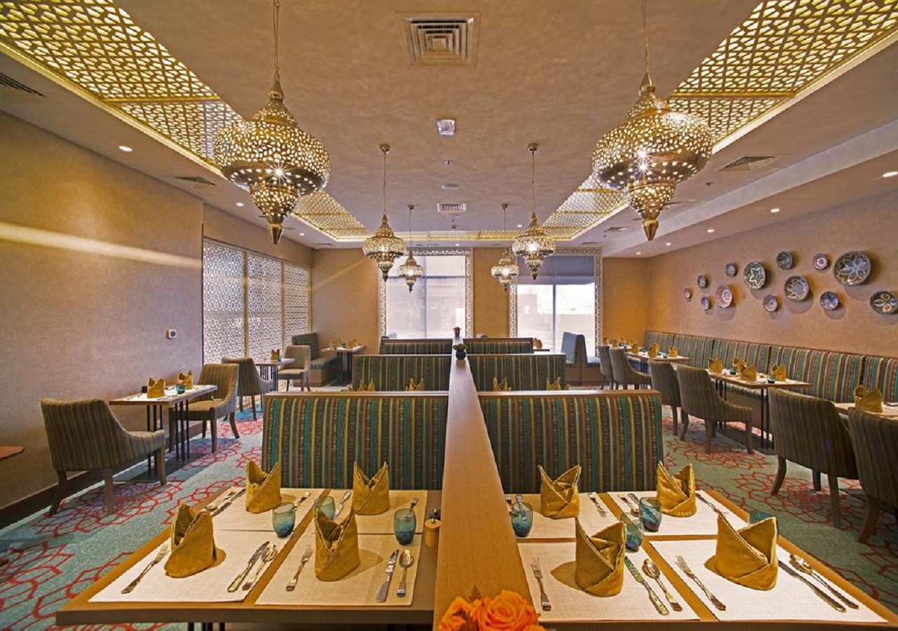 La Mode Cafe and Restaurant