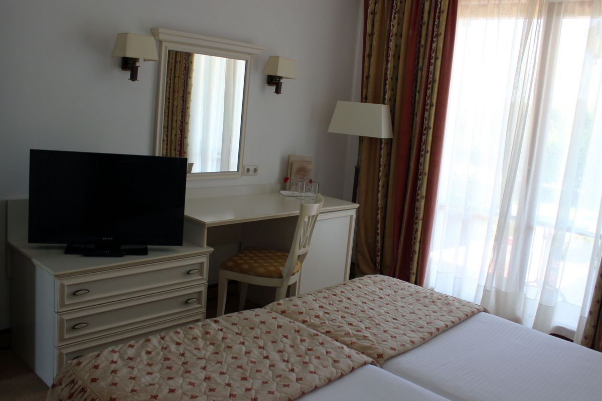 Standard Suite (Balcony)