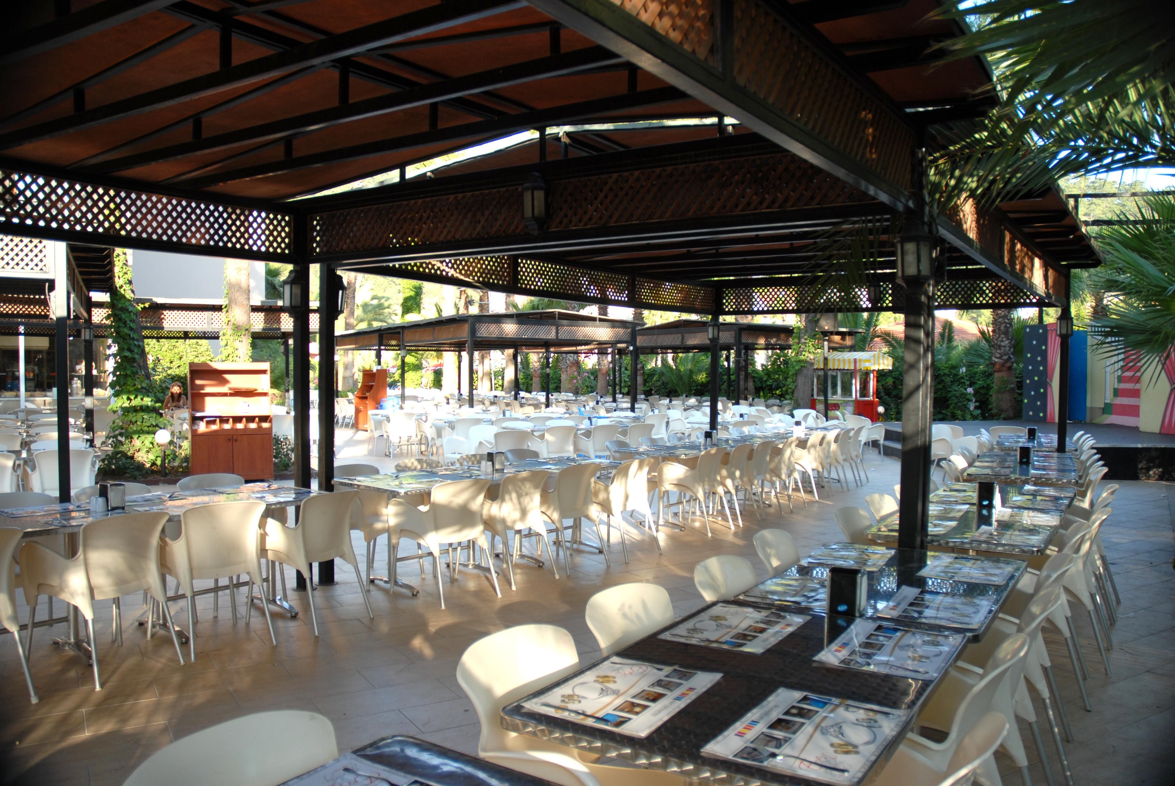 MAIN RESTAURANT