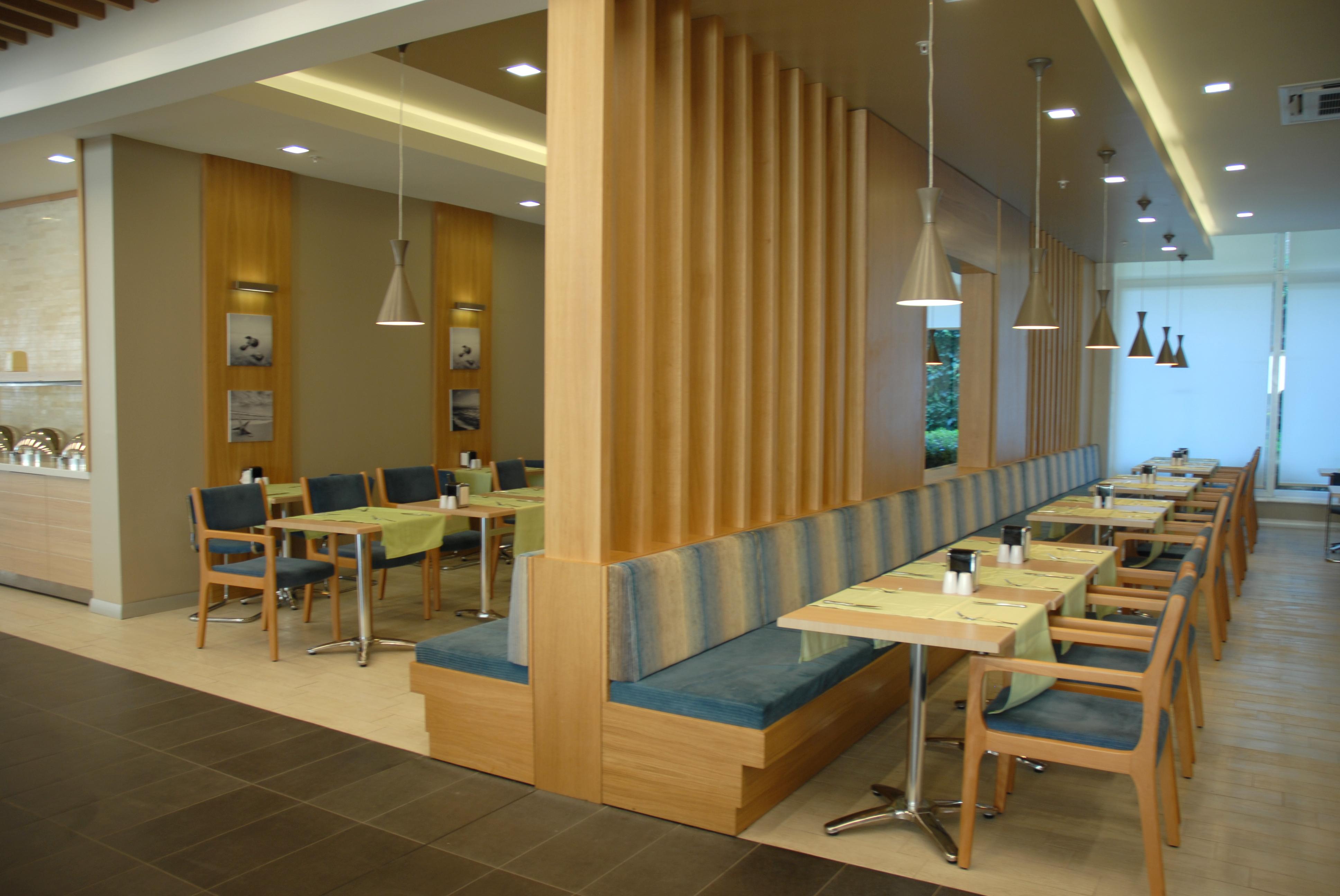 MAIN RESTAURANT