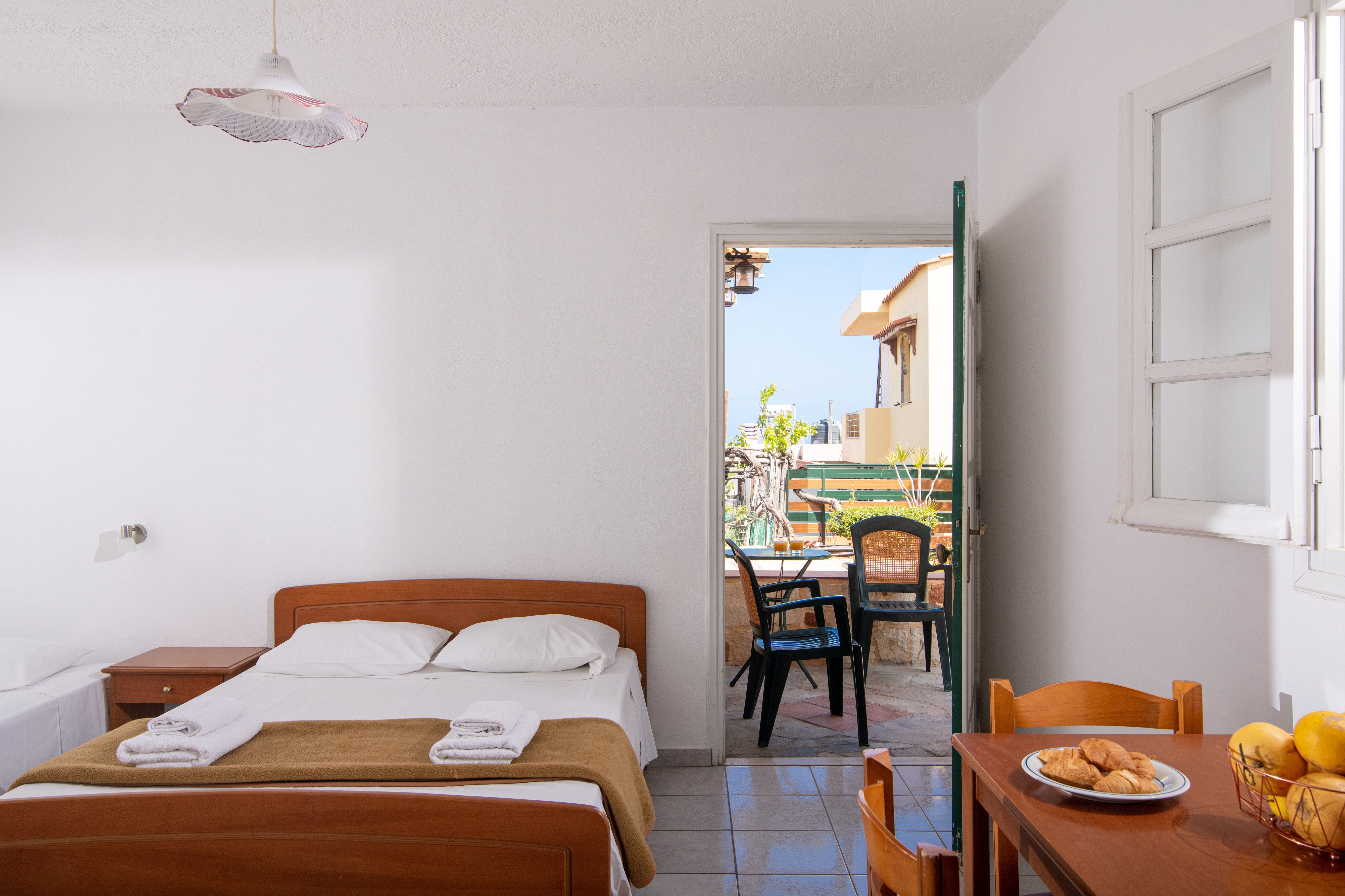 Triple Studio with Mountain or Garden View