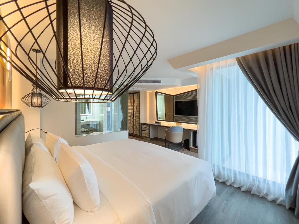 Premier Twin Bed Room with Balcony