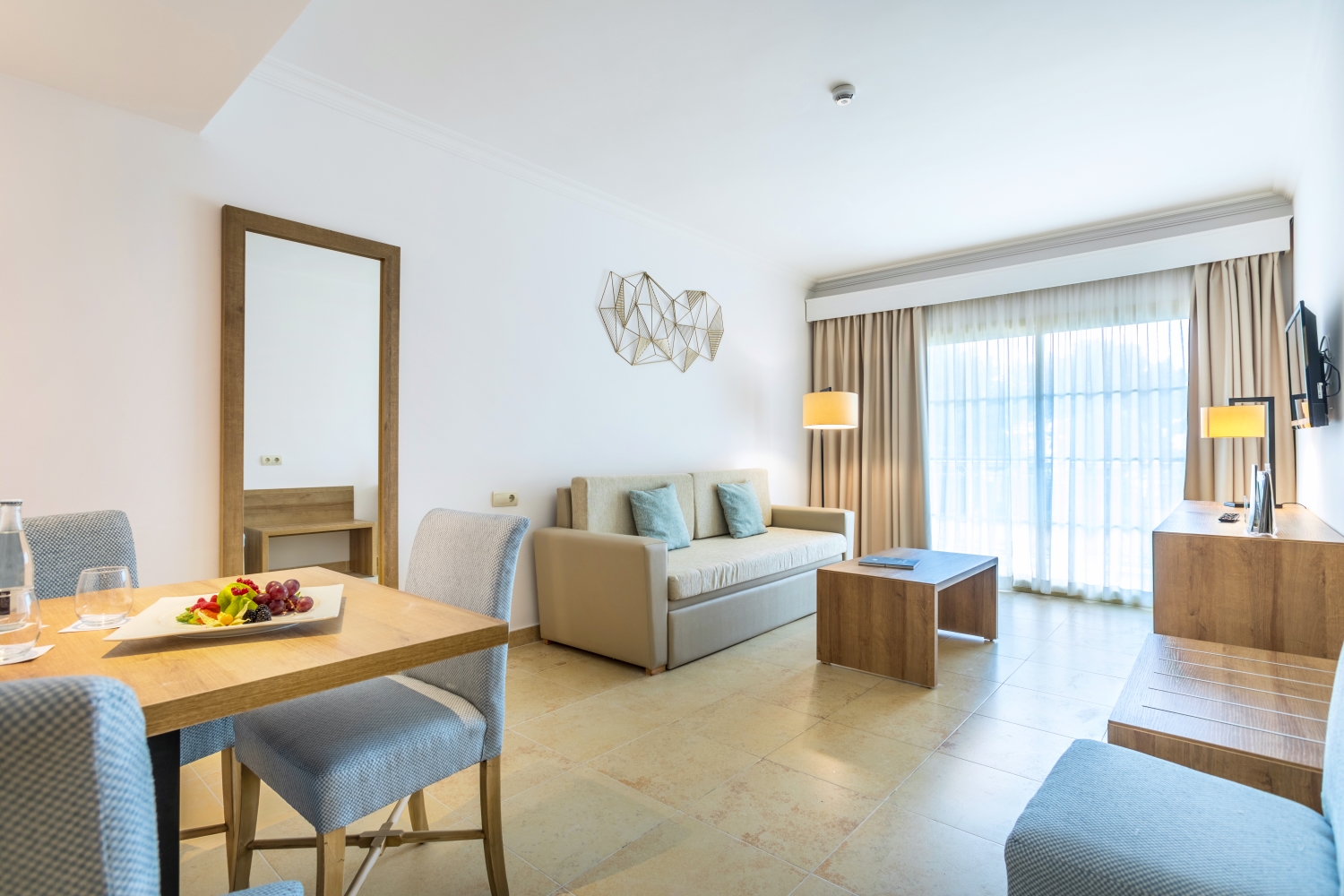 ONE BEDROOM SUITE