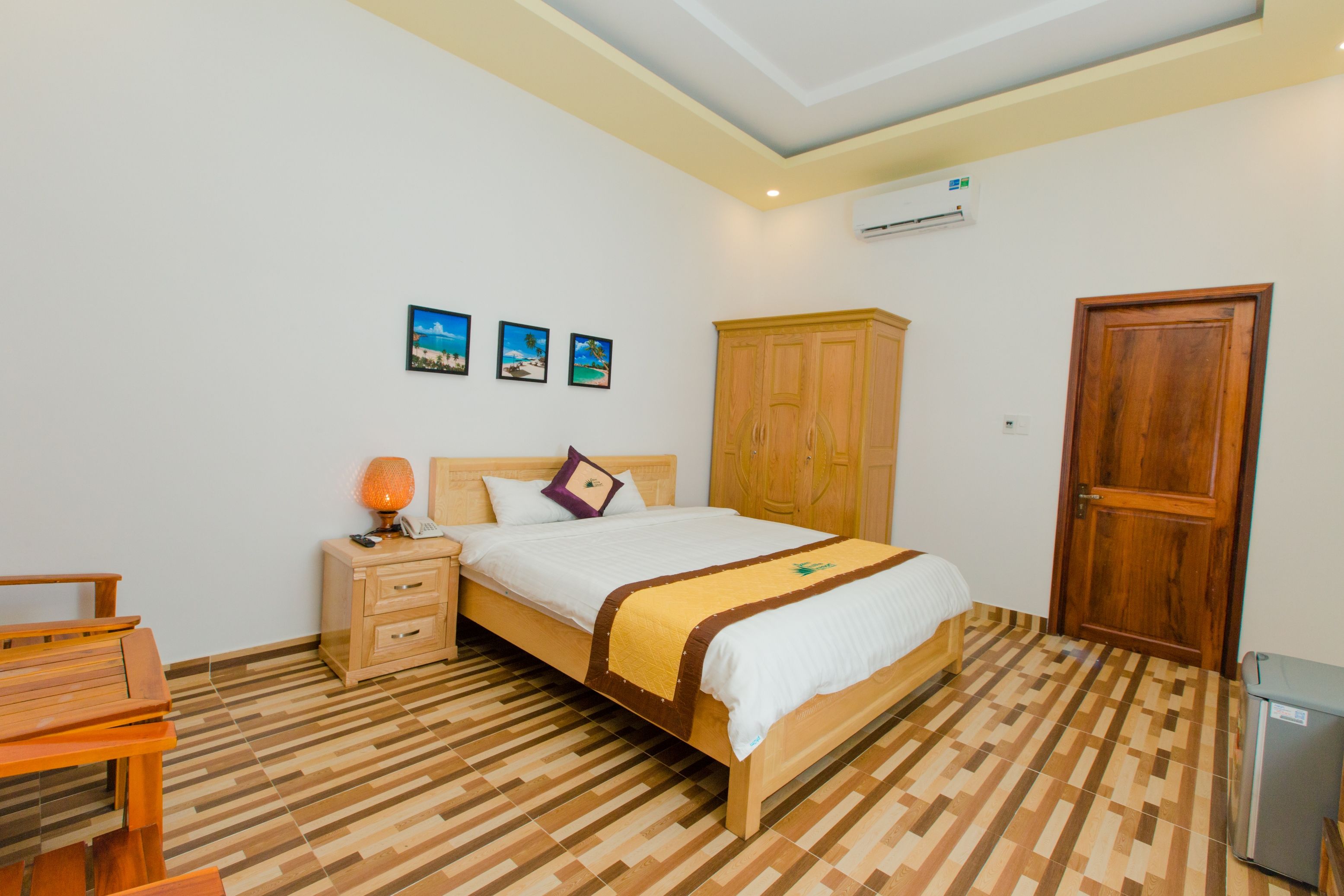DELUXE ROOM GARDEN VIEW 
