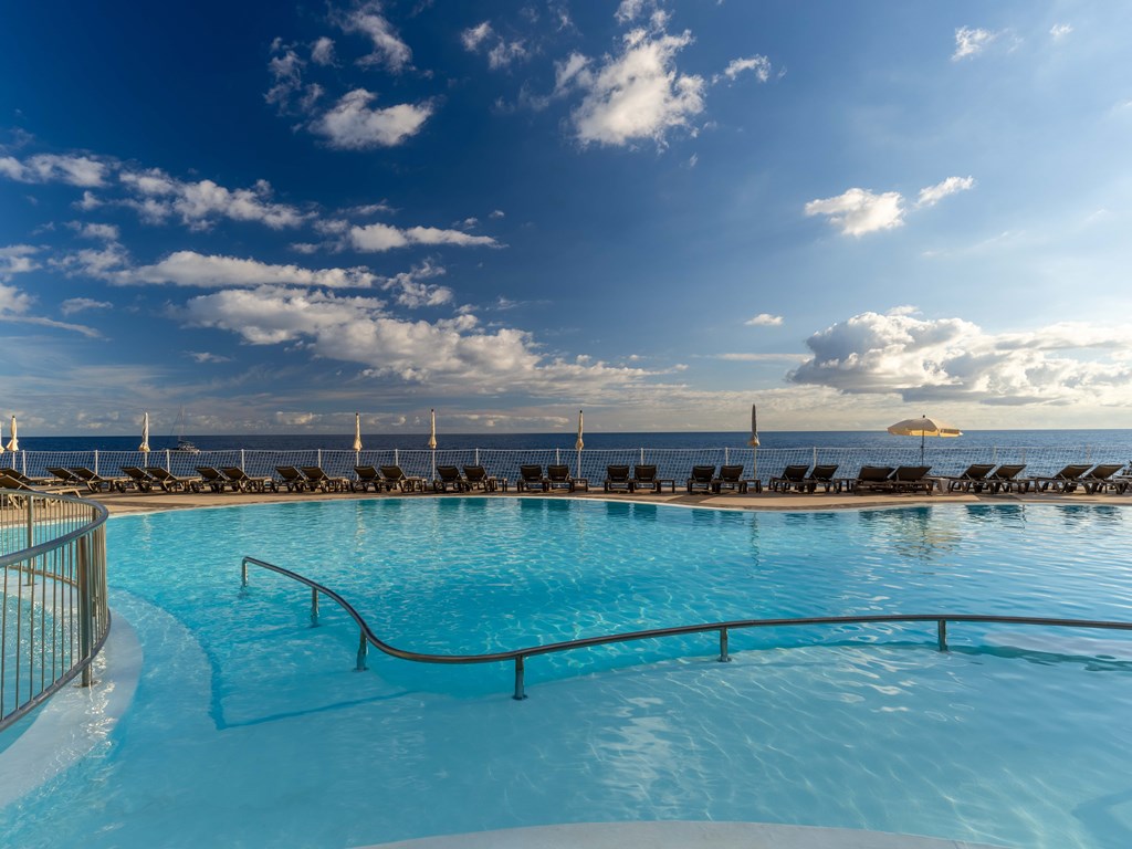 Piscina deschisă