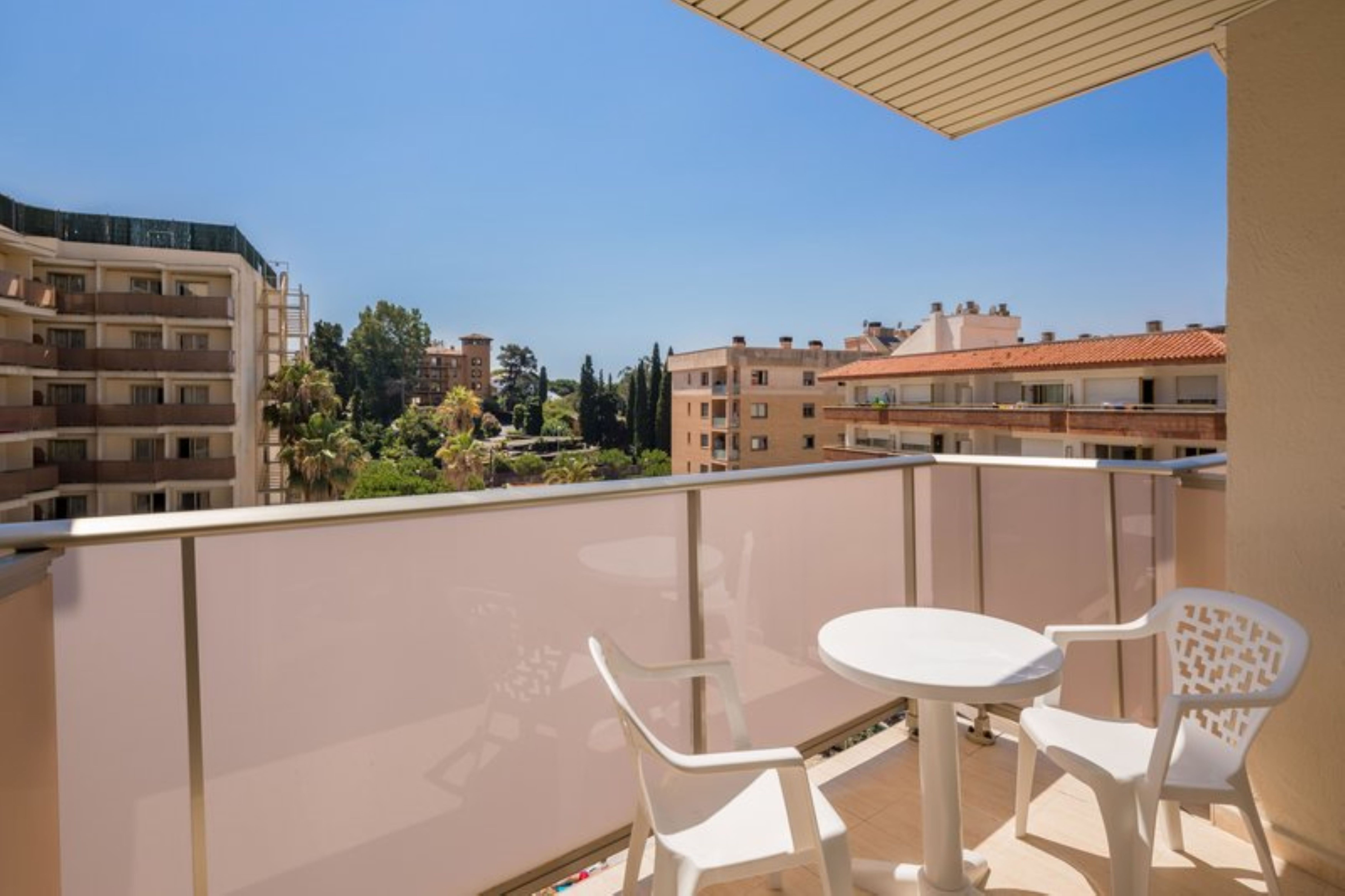 SUPERIOR DOUBLE ROOM BALCONY OR TERRACE