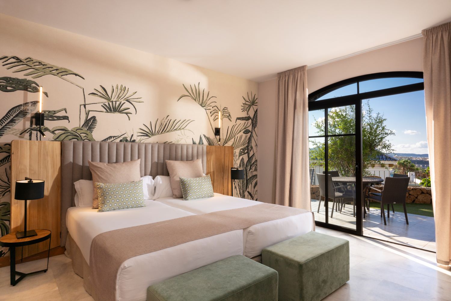 2 BEDROOM VILLA WITH OUTSIDE HOT TUB