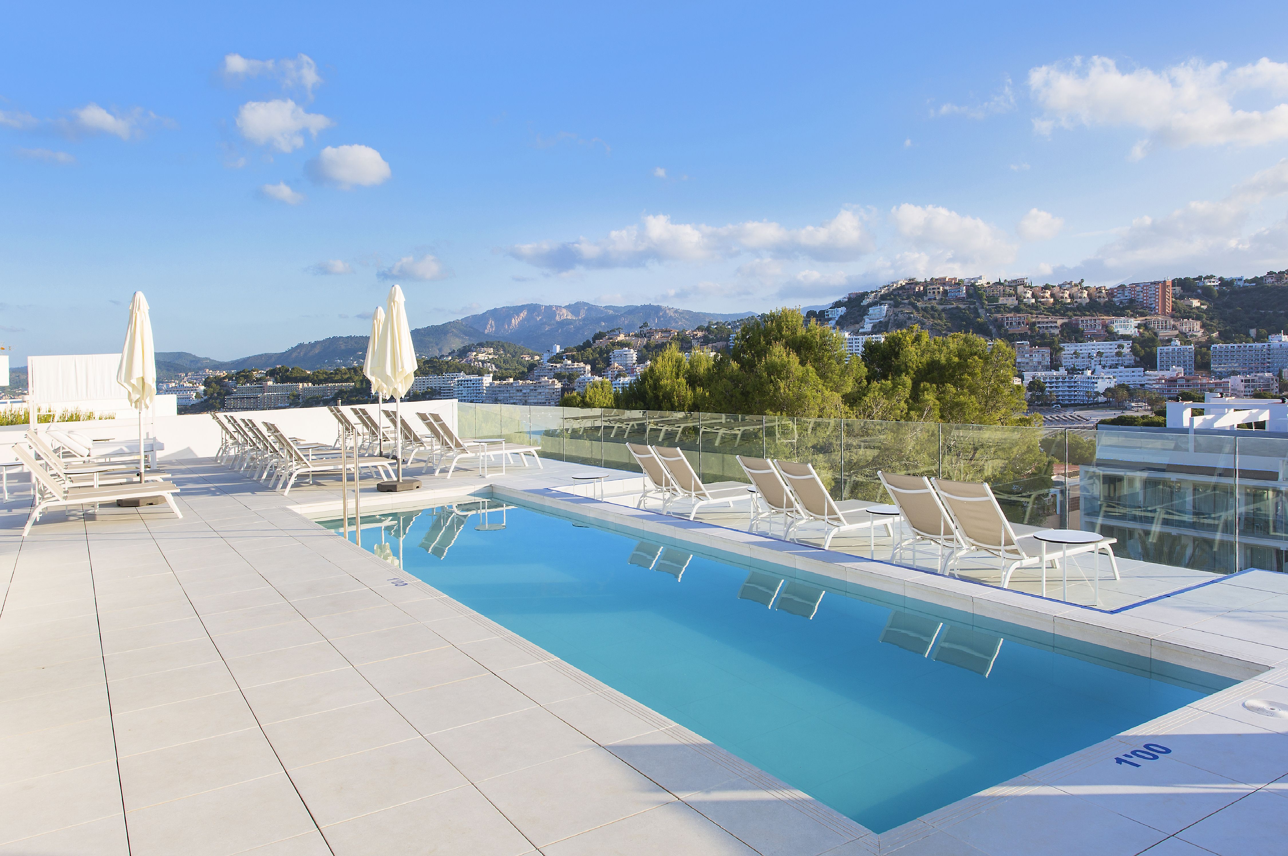 PREMIUM POOL VIEW