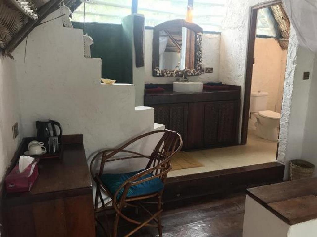 BUNGALOW ROOM
