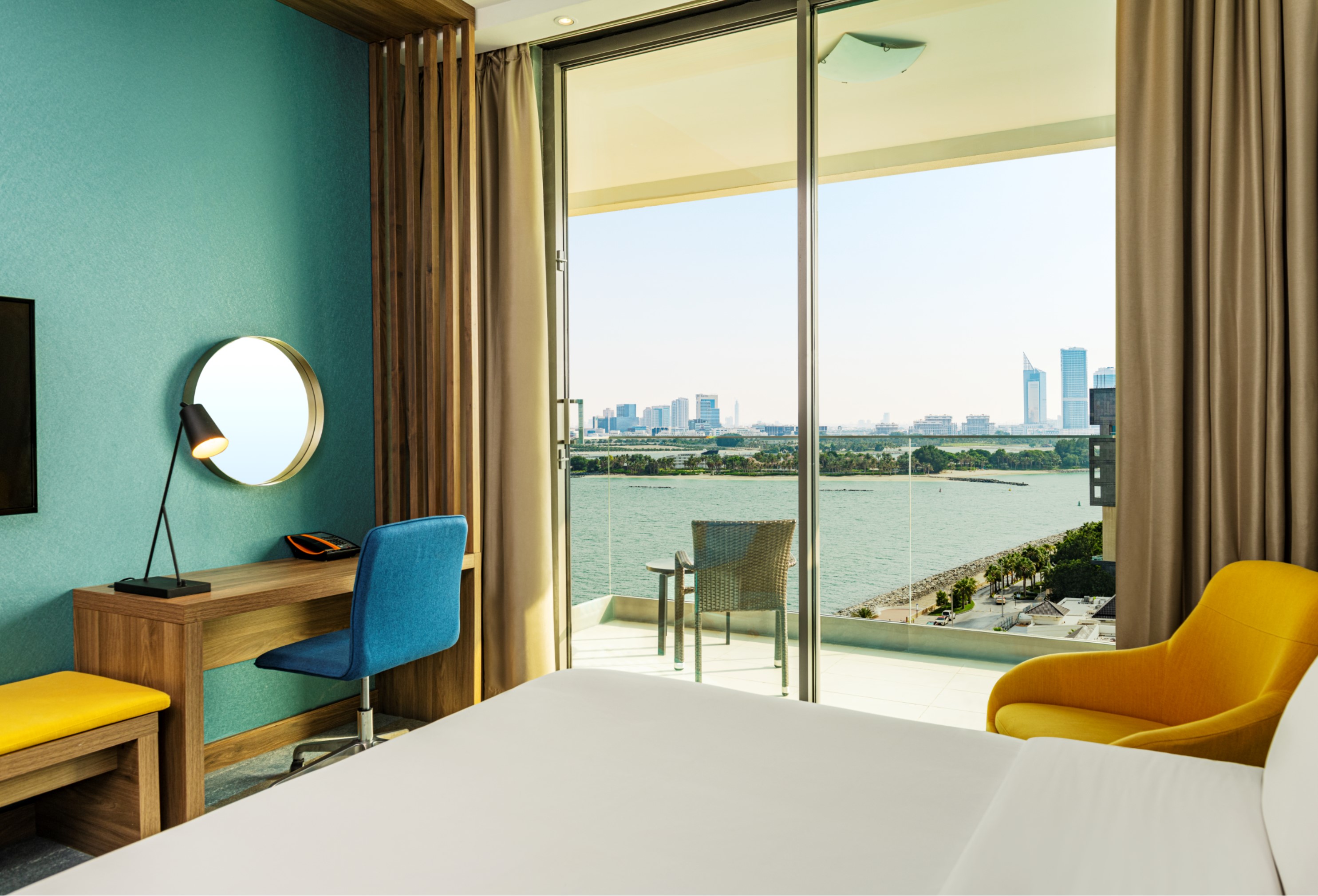 Aloft Partial Sea View King