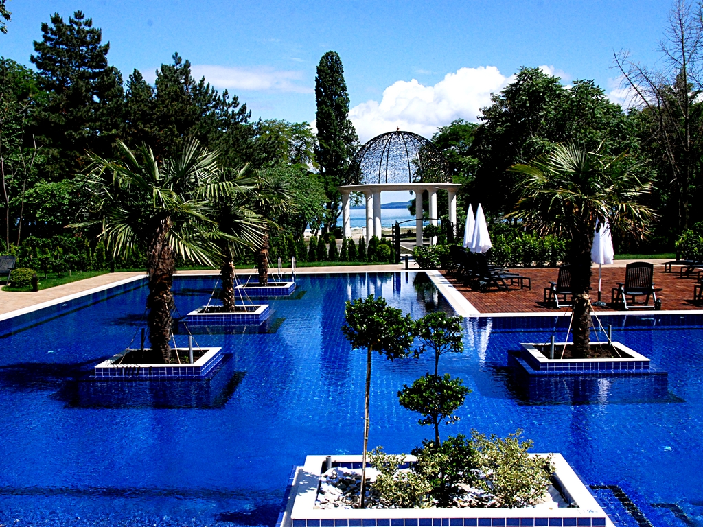 Piscina deschisă