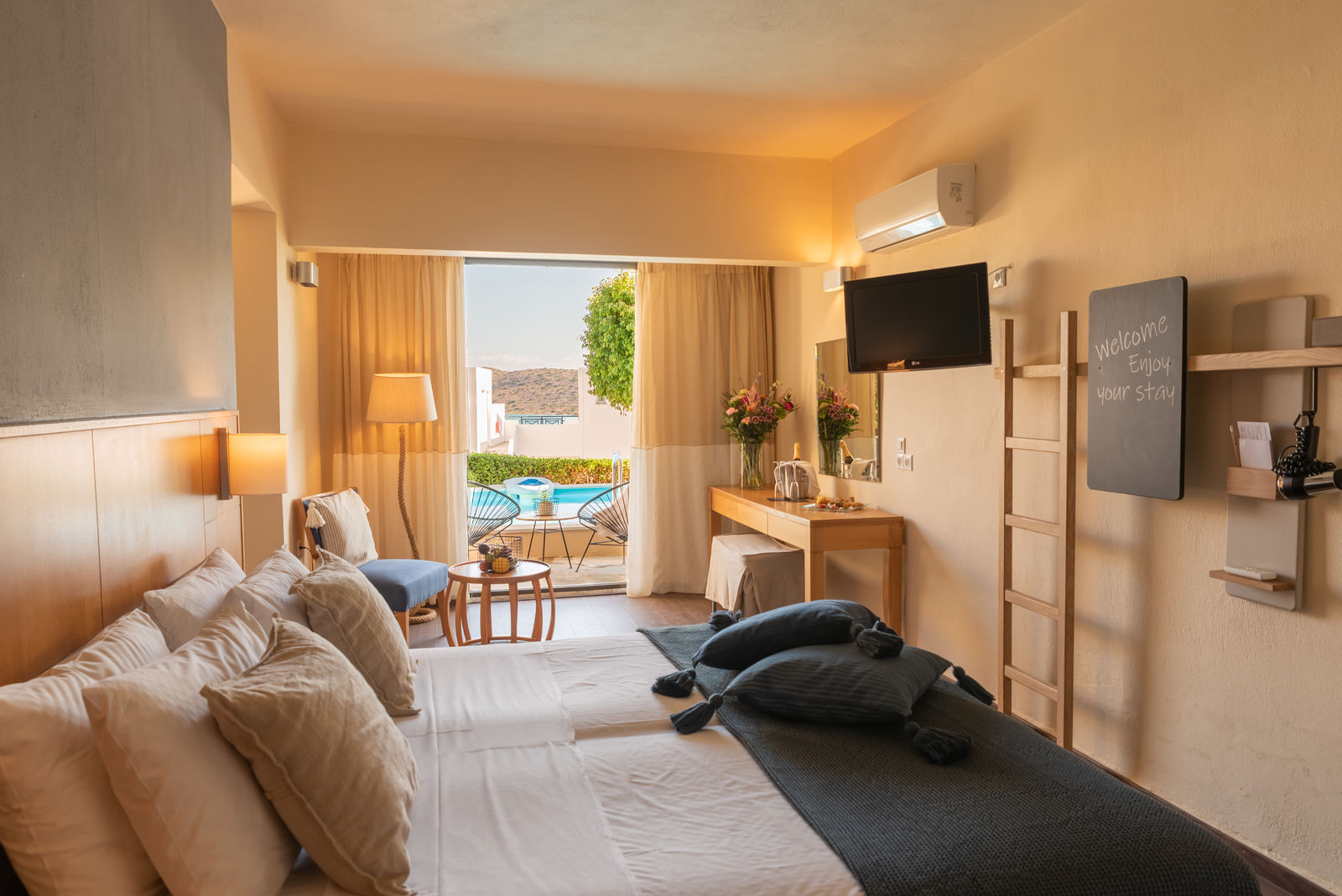 Junior Suite Private Pool Sea View