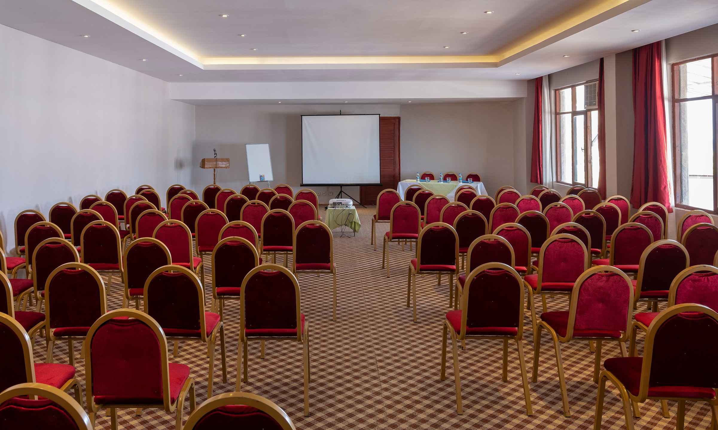 MICE (servicii de organizare de întâlniri, conferințe, alte evenimente)