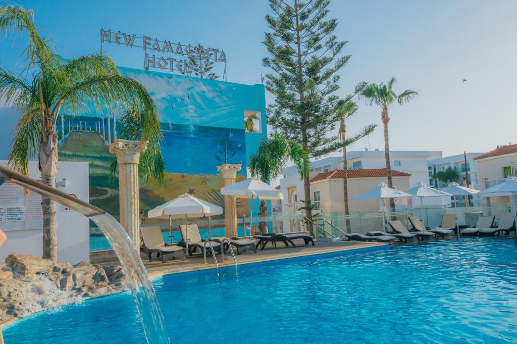 Piscina deschisă