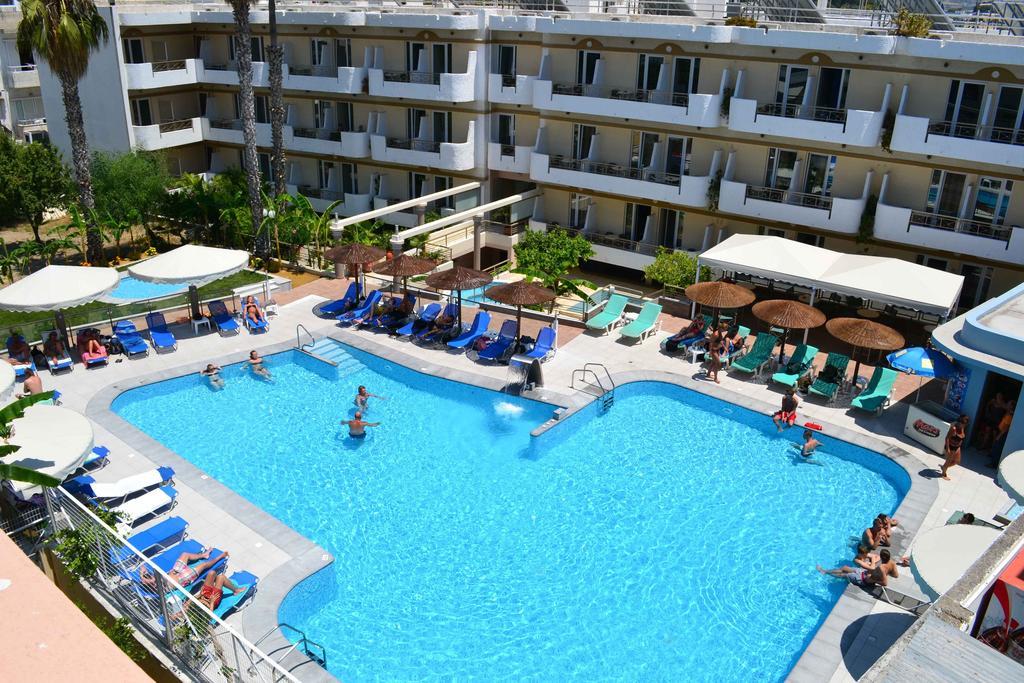Piscina deschisă