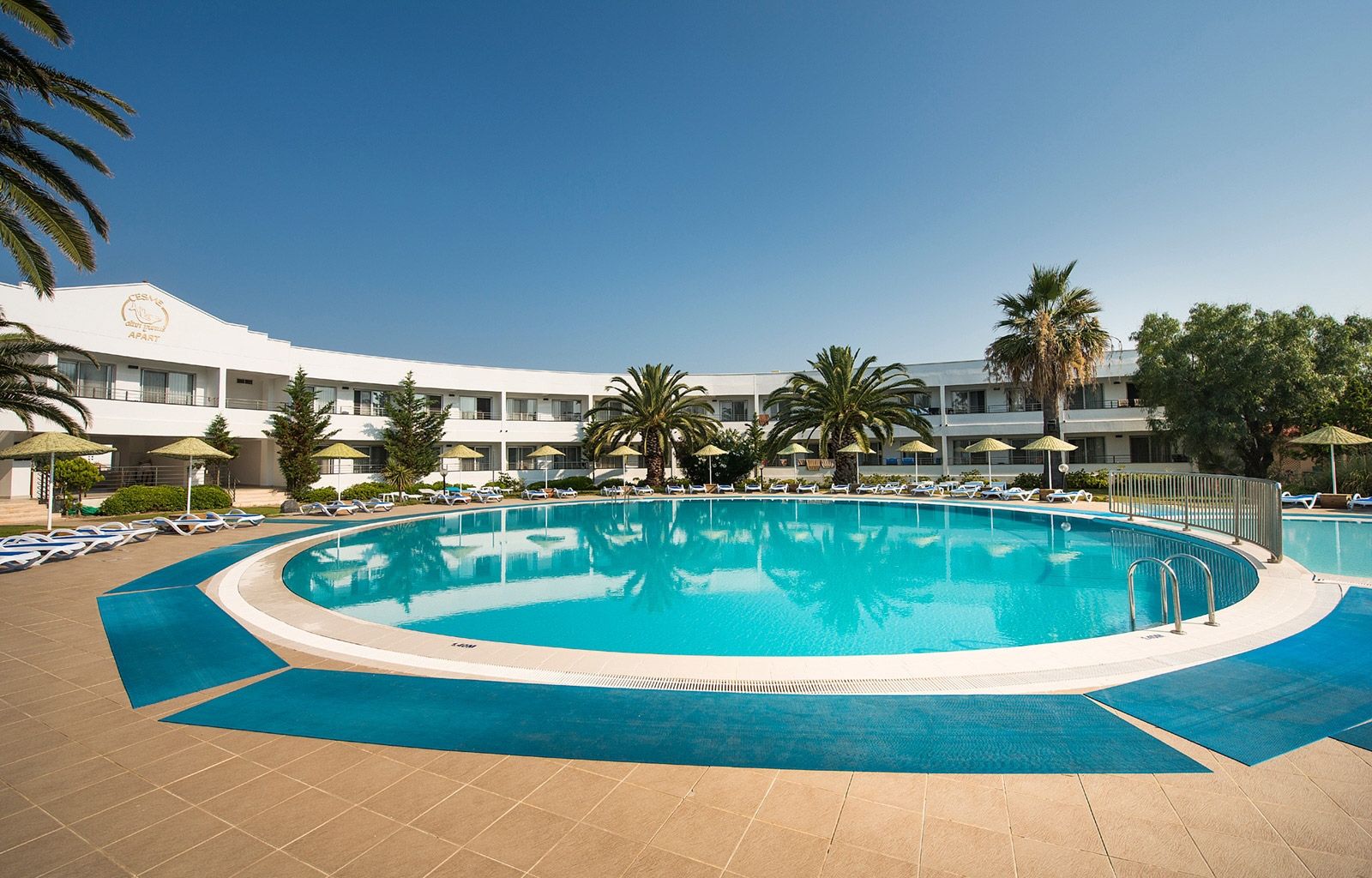 Piscina deschisă