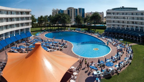 Hotel Riu Helios piscina.jpg
