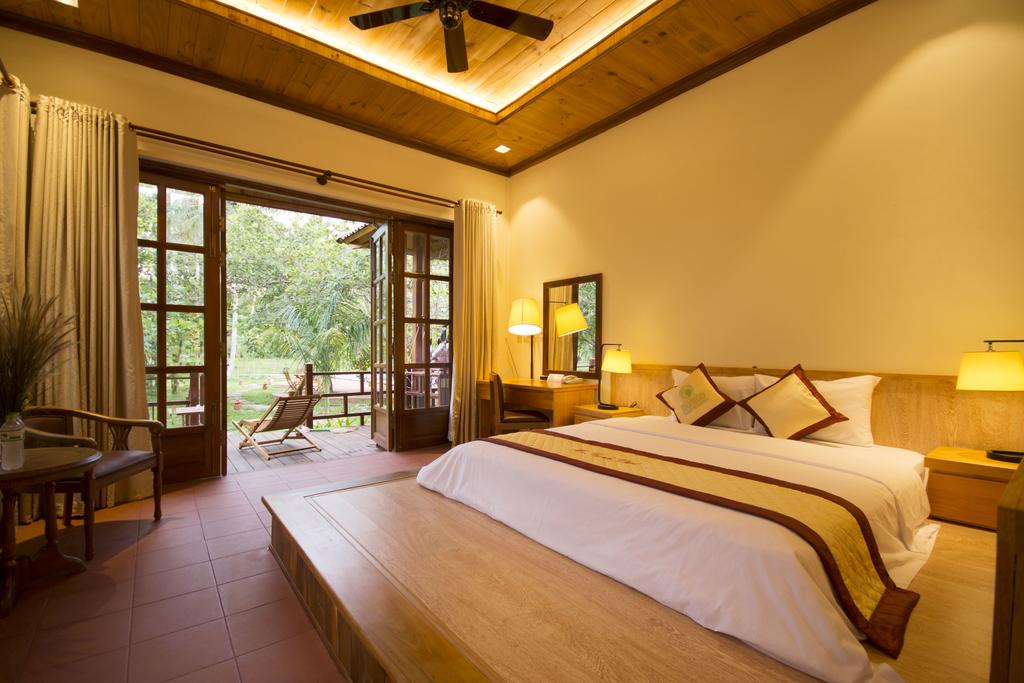 SUPERIOR BUNGALOW