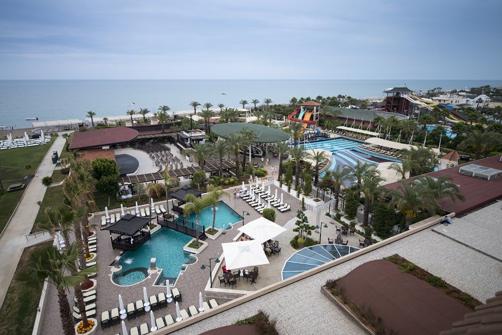 crystal-family-resort-810.jpg