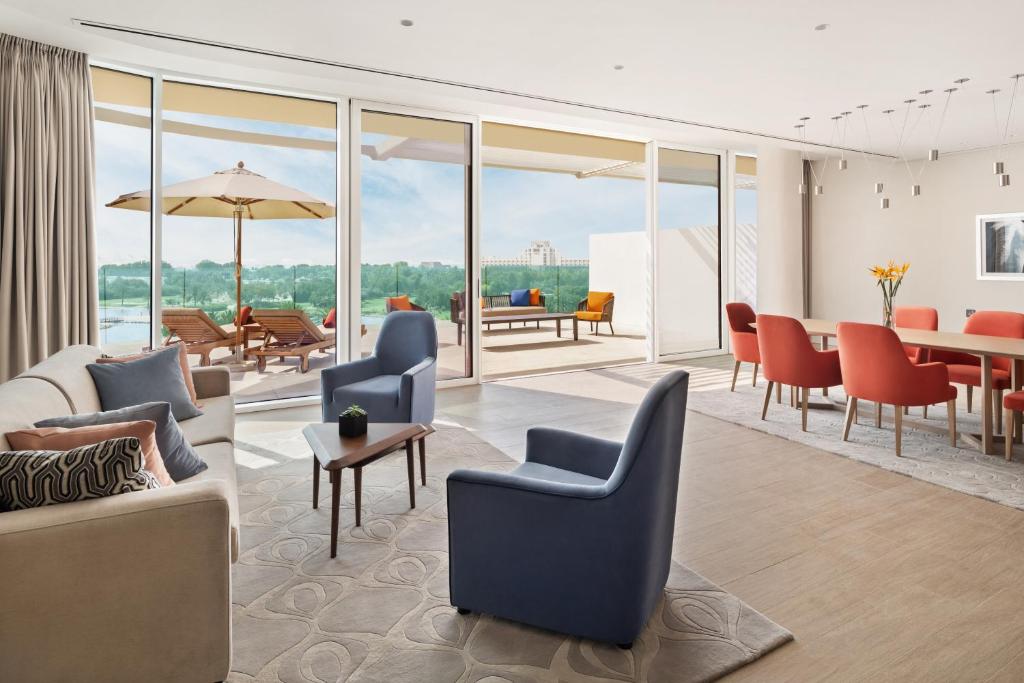 One Bedroom Private Pool Suite