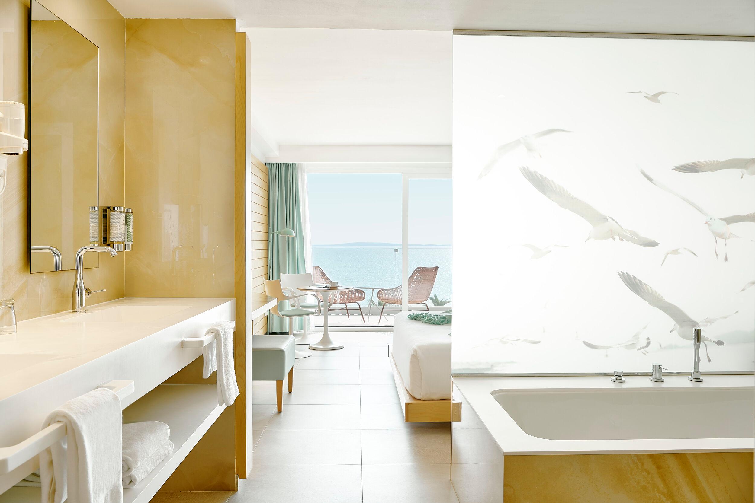 STAR PRESTIGE JUNIOR SUITE SEA VIEW