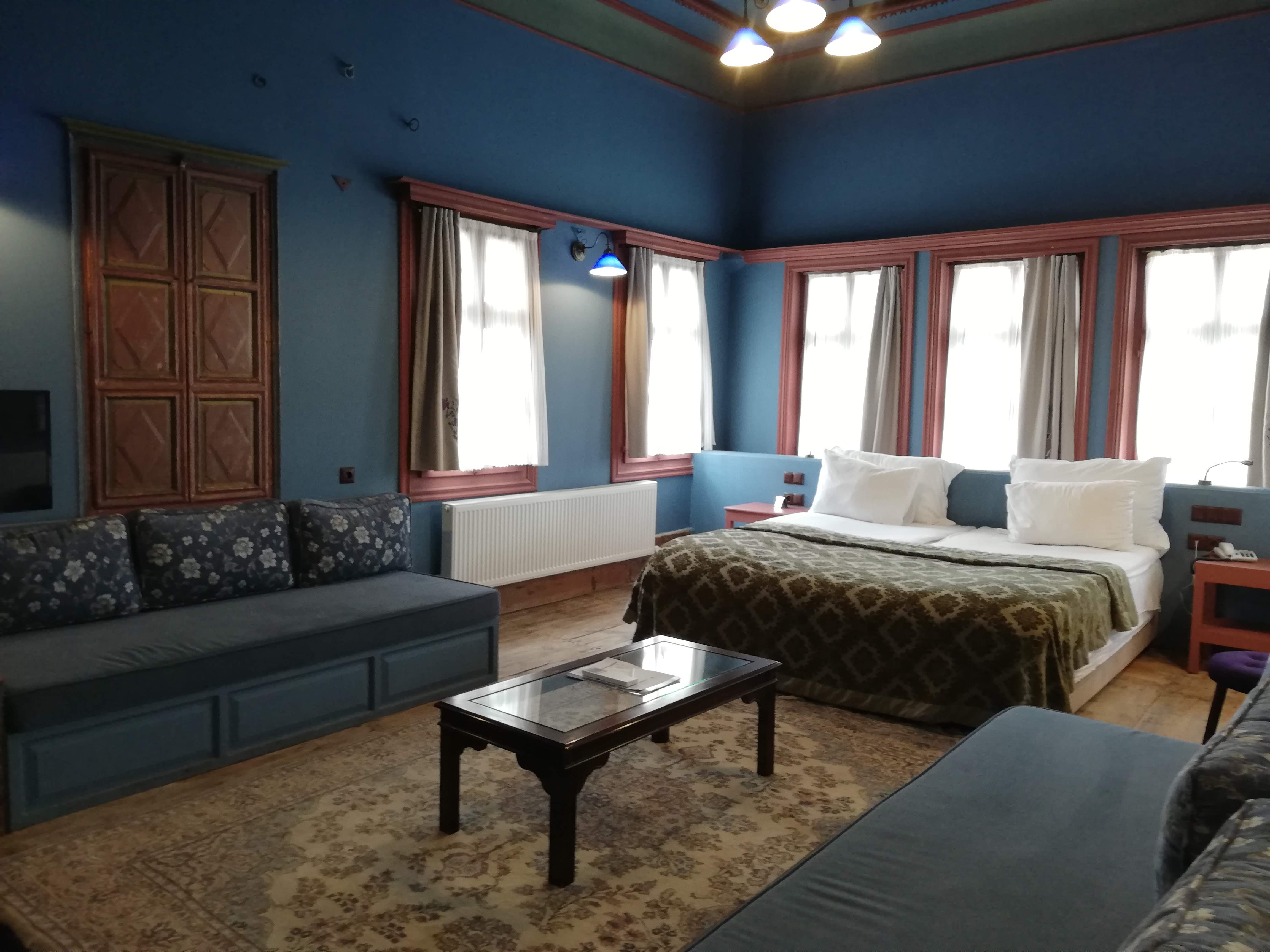  Suite Room  
