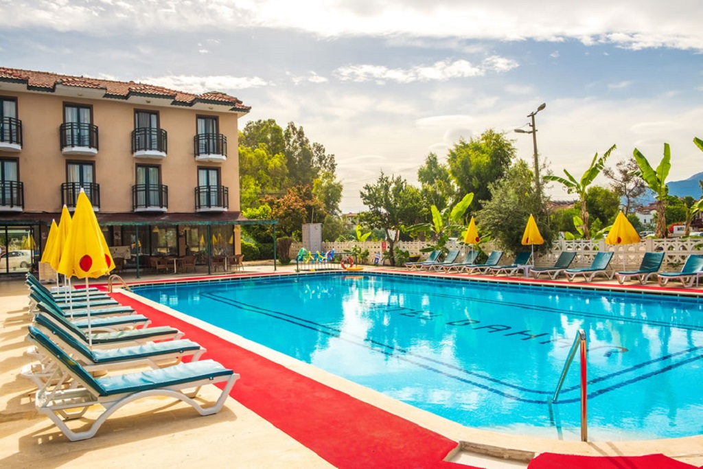 Piscina deschisă