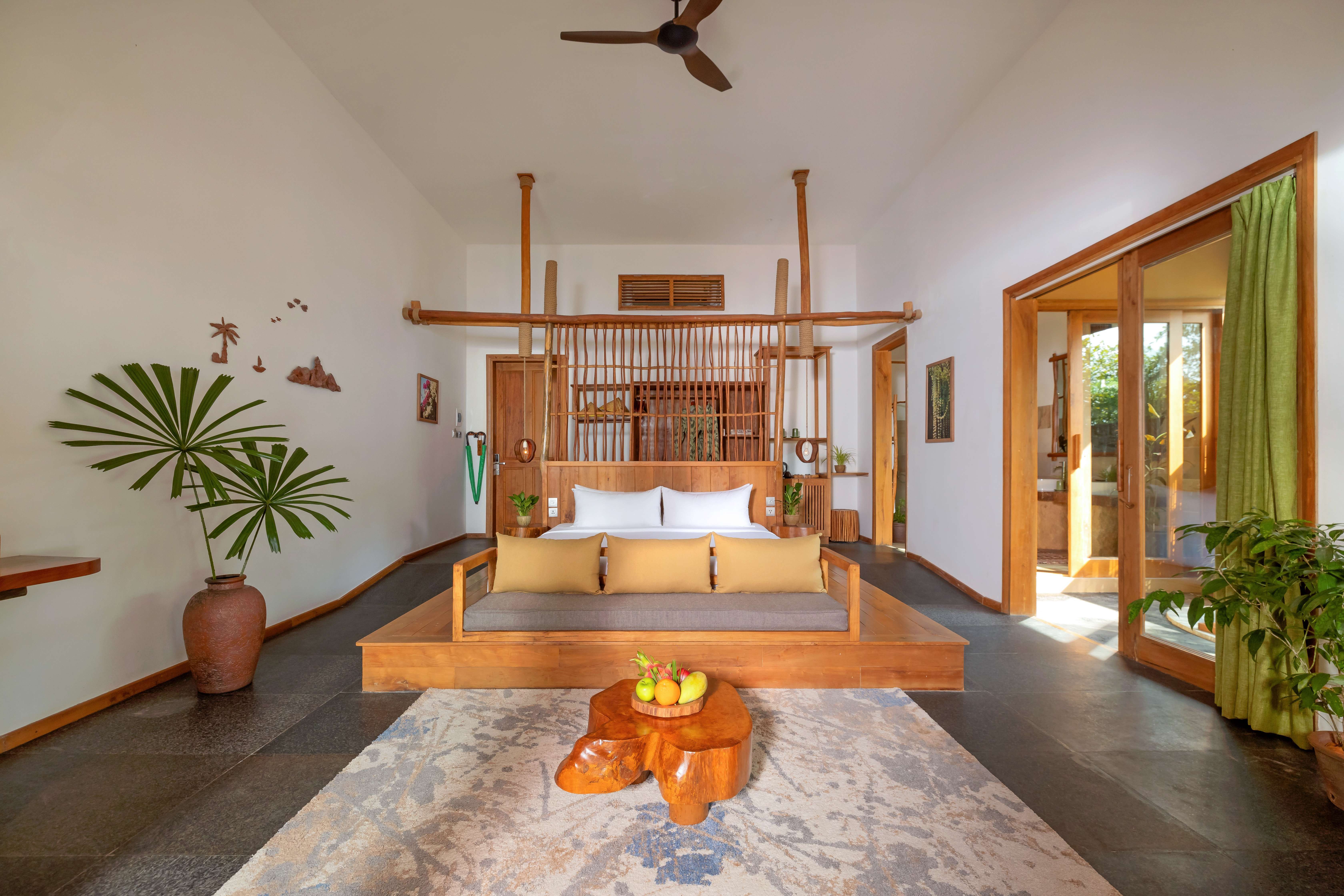 BEACHFRONT POOL VILLA