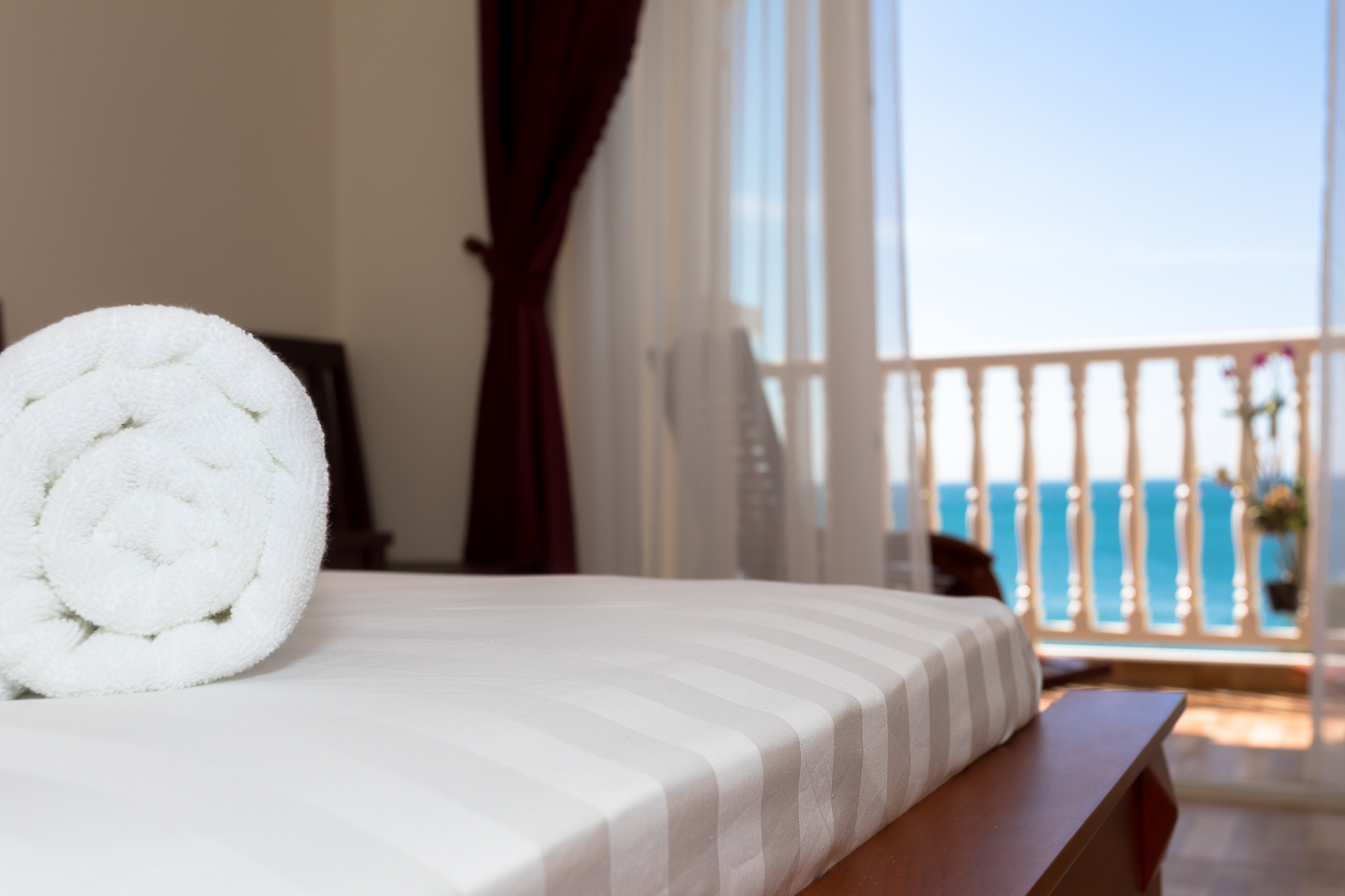 DELUXE SEA VIEW
