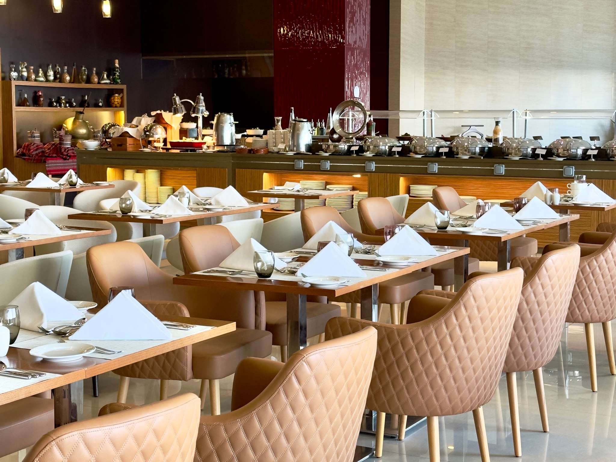 MAIN RESTAURANT